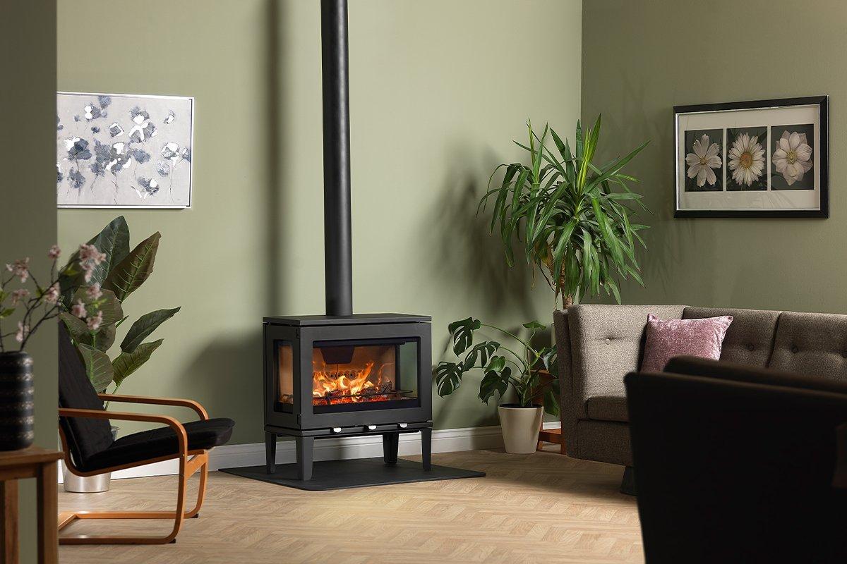 Charlton & Jenrick Purevision LPV8 houtkachel op pootjes-image charlton-jenrick-purevision-lpv8-houtkachel-op-pootjes-image